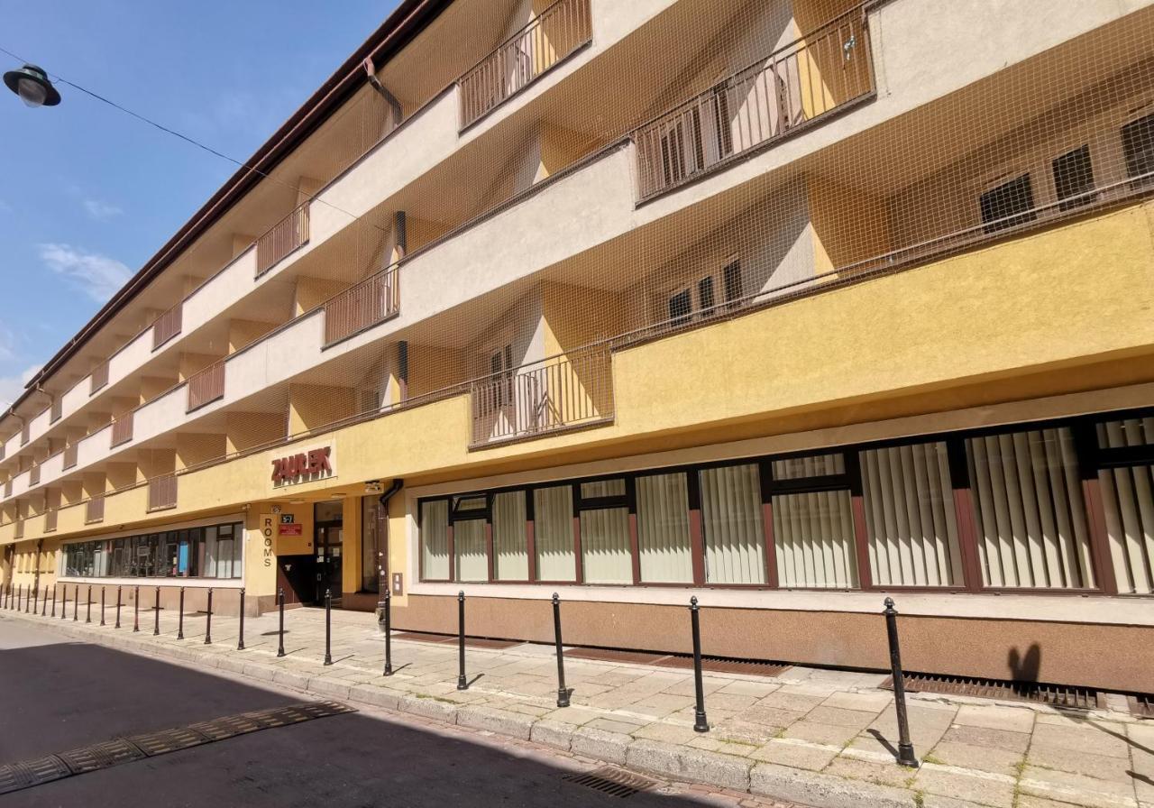 Albergue Dom Studencki Zaulek Cracovia Exterior foto